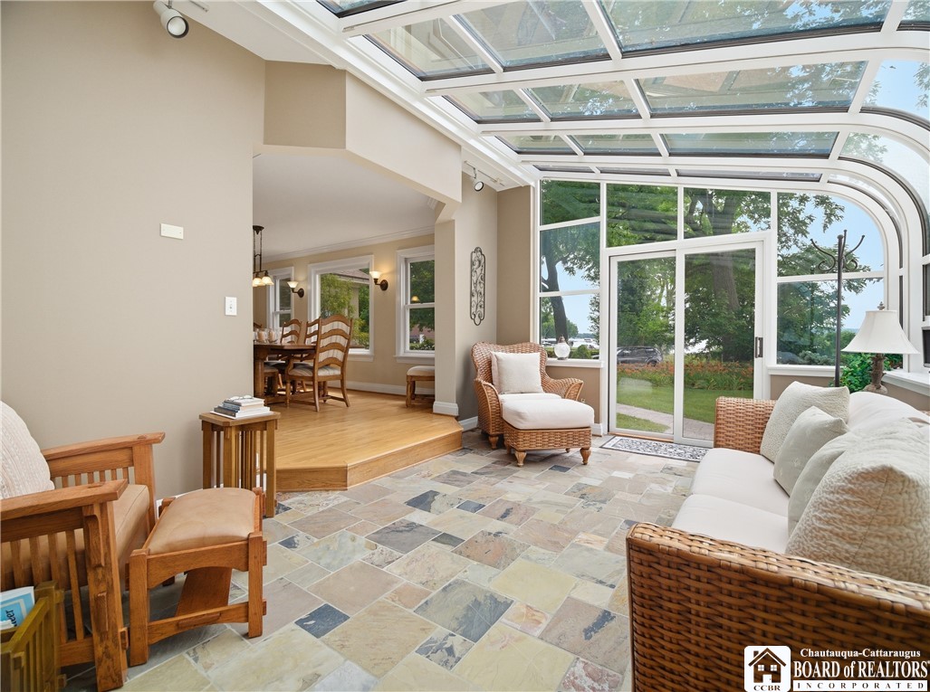 3239 Driftwood Road