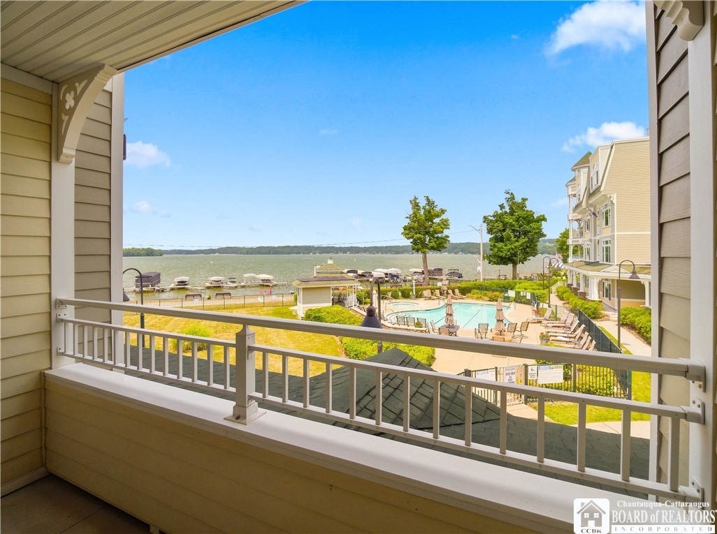 50 Lakeside Drive B201