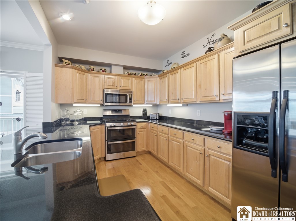 50 Lakeside Drive B201