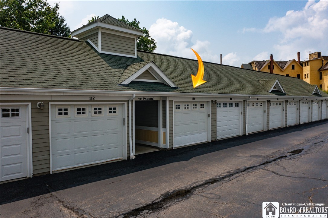 50 Lakeside Drive B201
