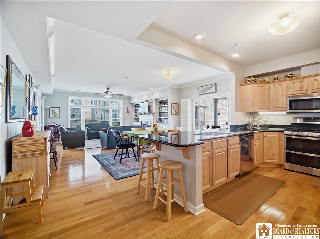 50 Lakeside Drive B201
