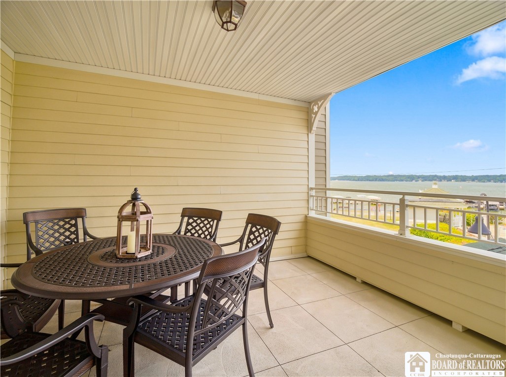 50 Lakeside Drive B201