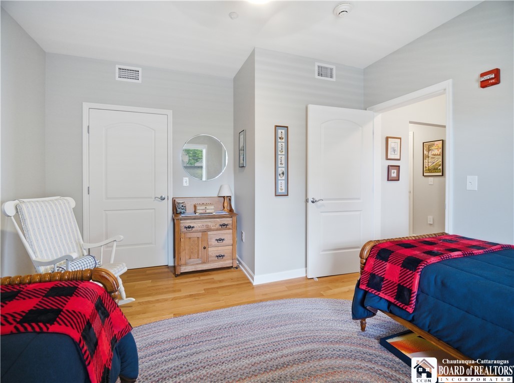50 Lakeside Drive B201