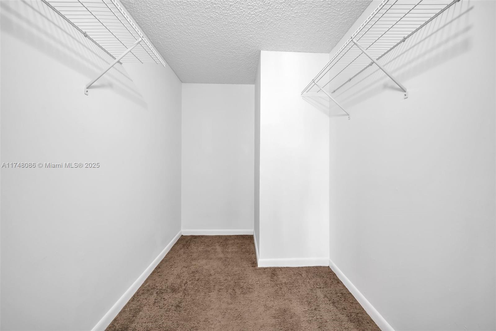 18224 Mediterranean Blvd # 17 Unit: 5-17