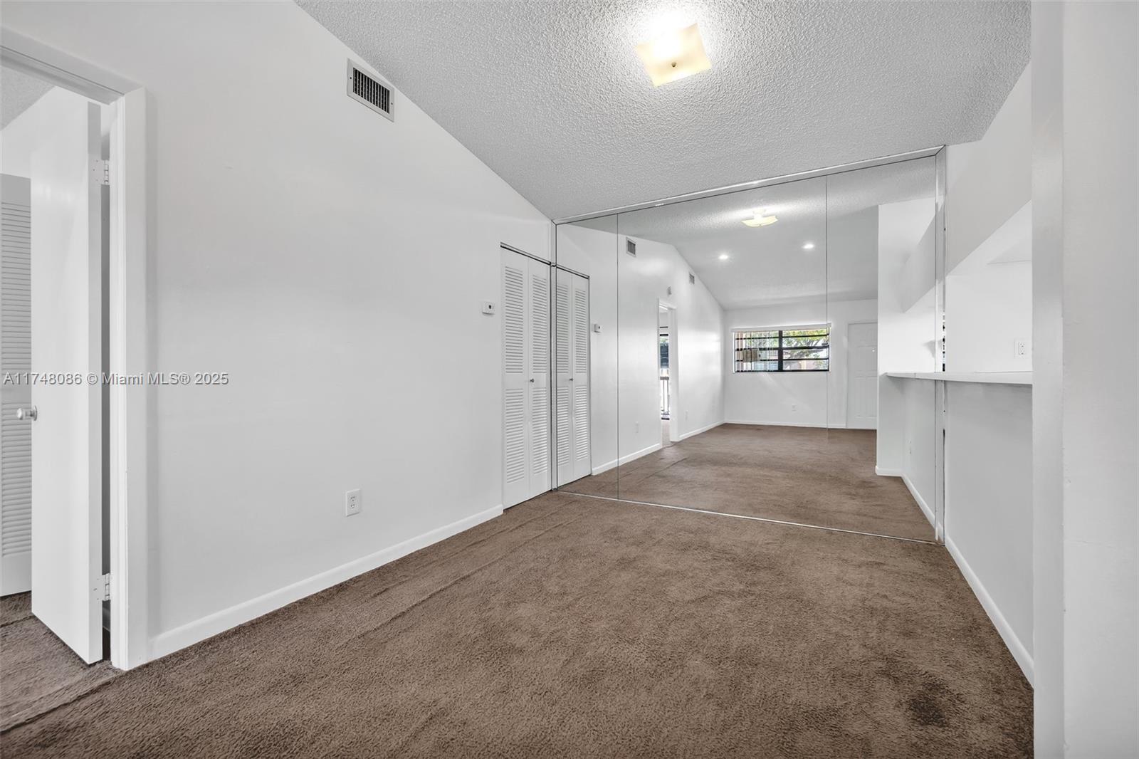 18224 Mediterranean Blvd # 17 Unit: 5-17