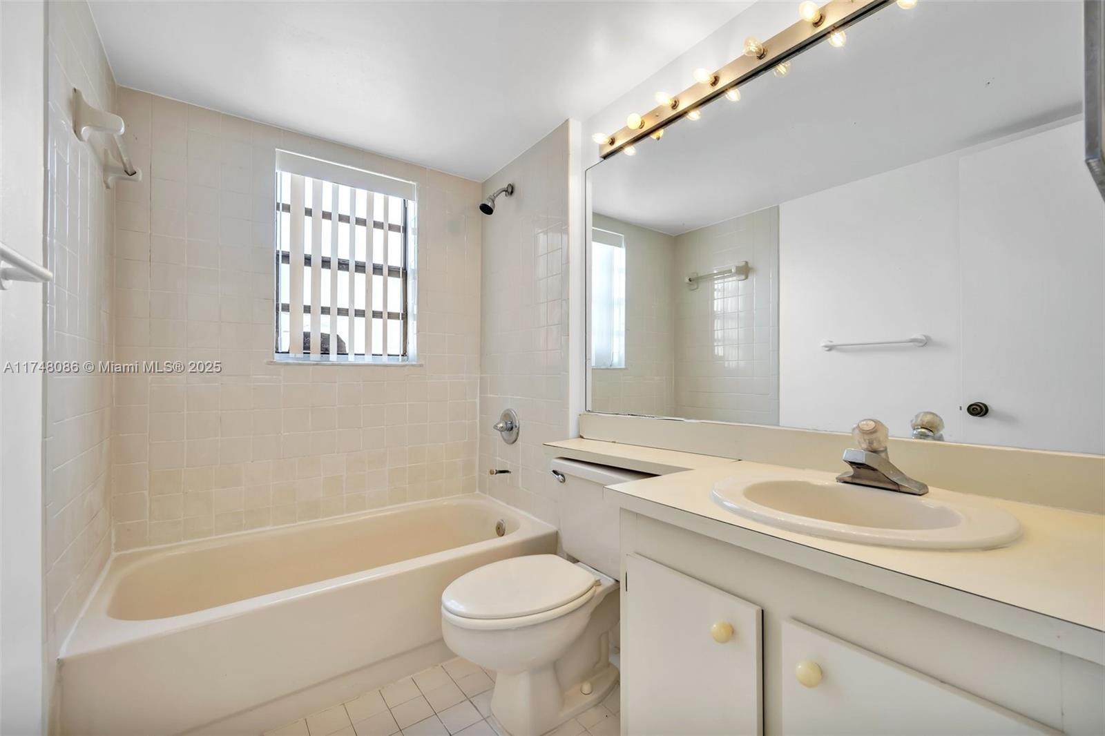 18224 Mediterranean Blvd # 17 Unit: 5-17