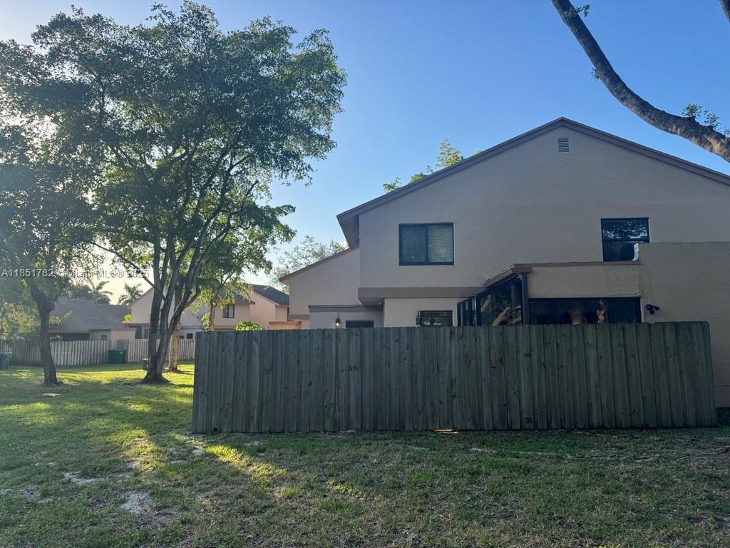 46 Chestnut Cir # 46