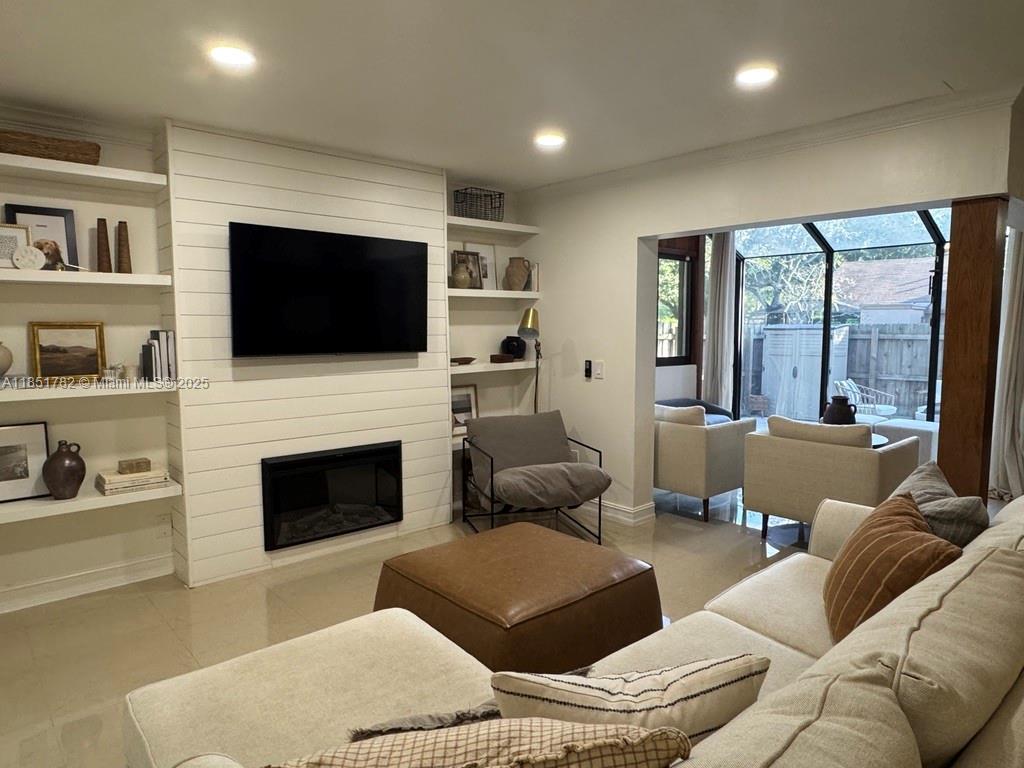 46 Chestnut Cir # 46