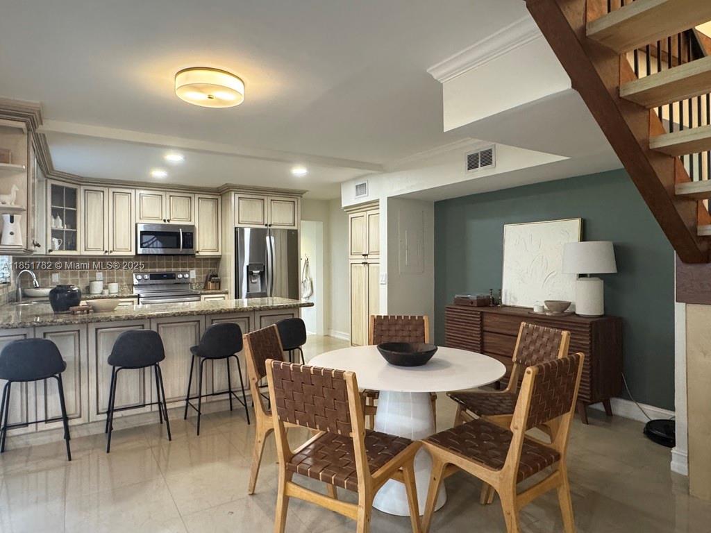 46 Chestnut Cir # 46