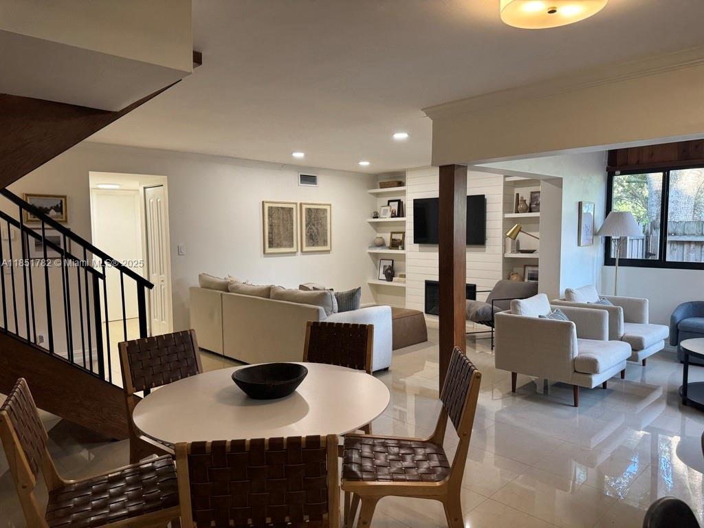 46 Chestnut Cir # 46