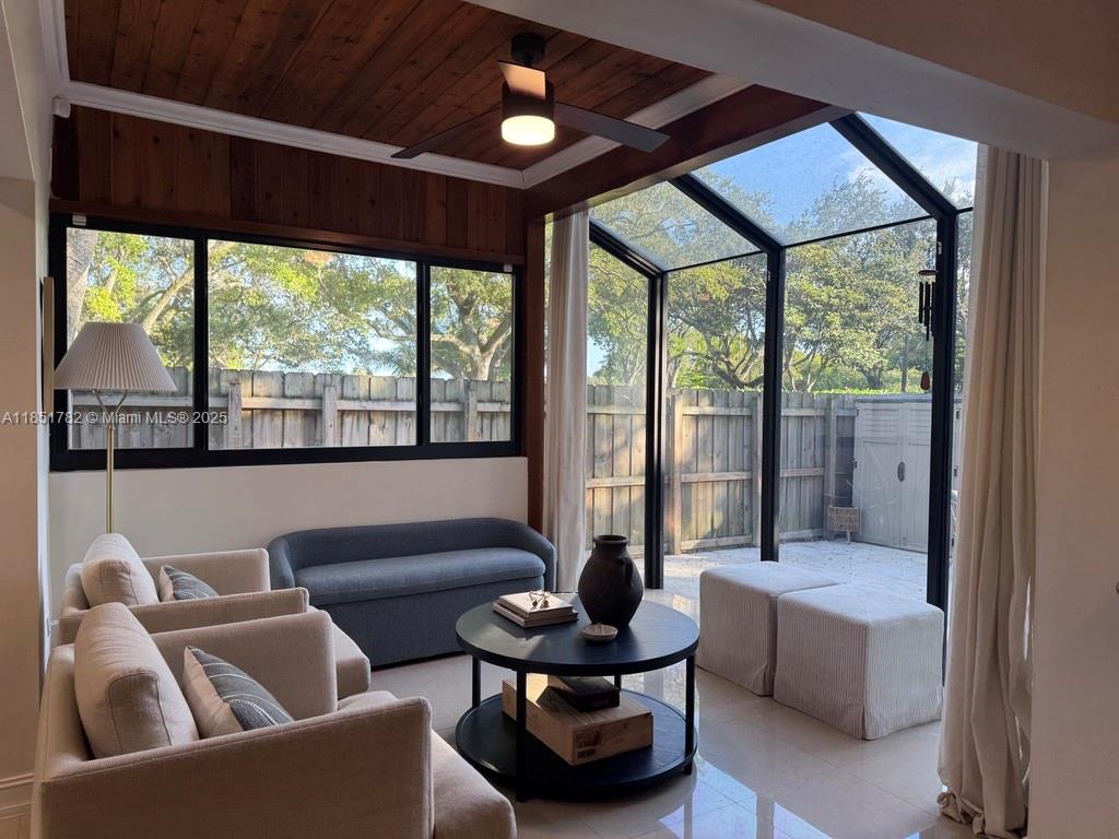 46 Chestnut Cir # 46