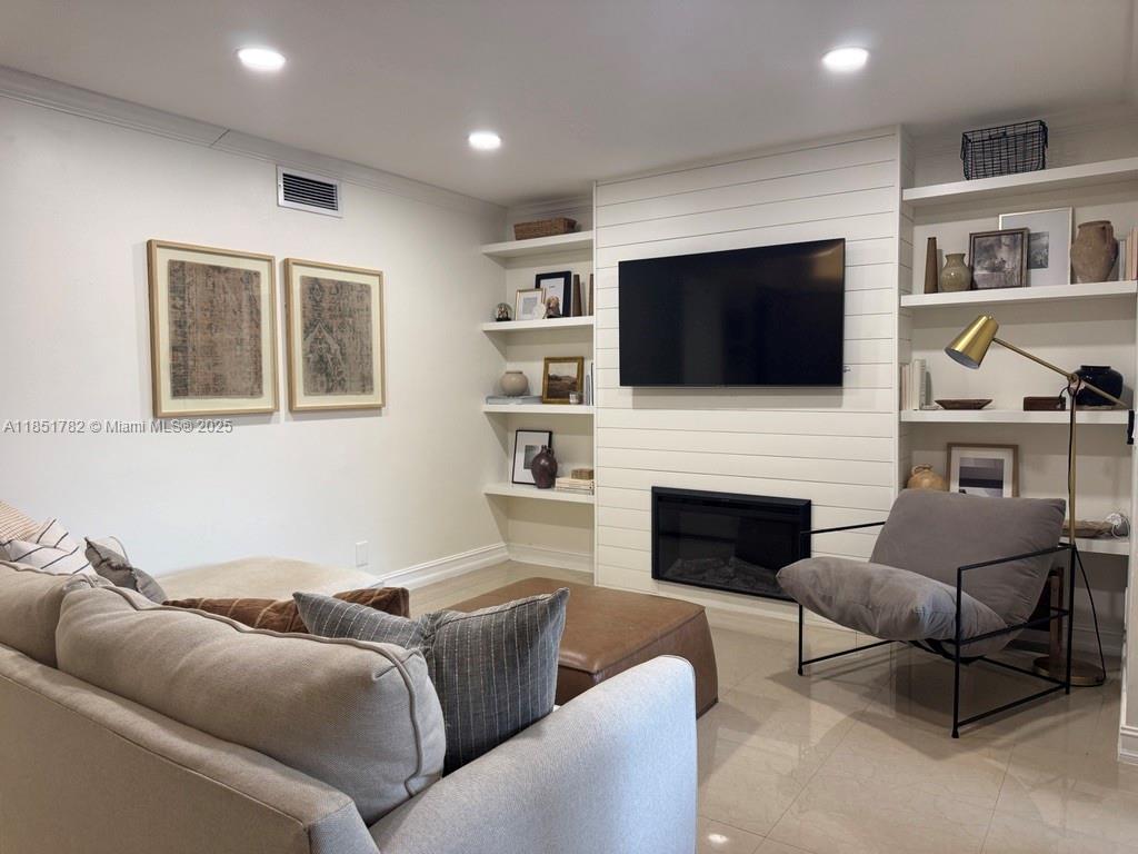 46 Chestnut Cir # 46