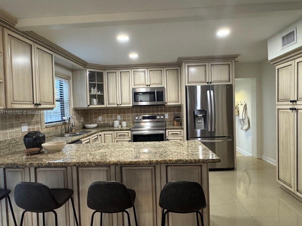 46 Chestnut Cir # 46