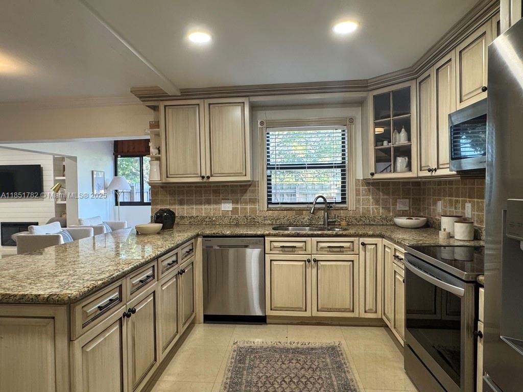 46 Chestnut Cir # 46