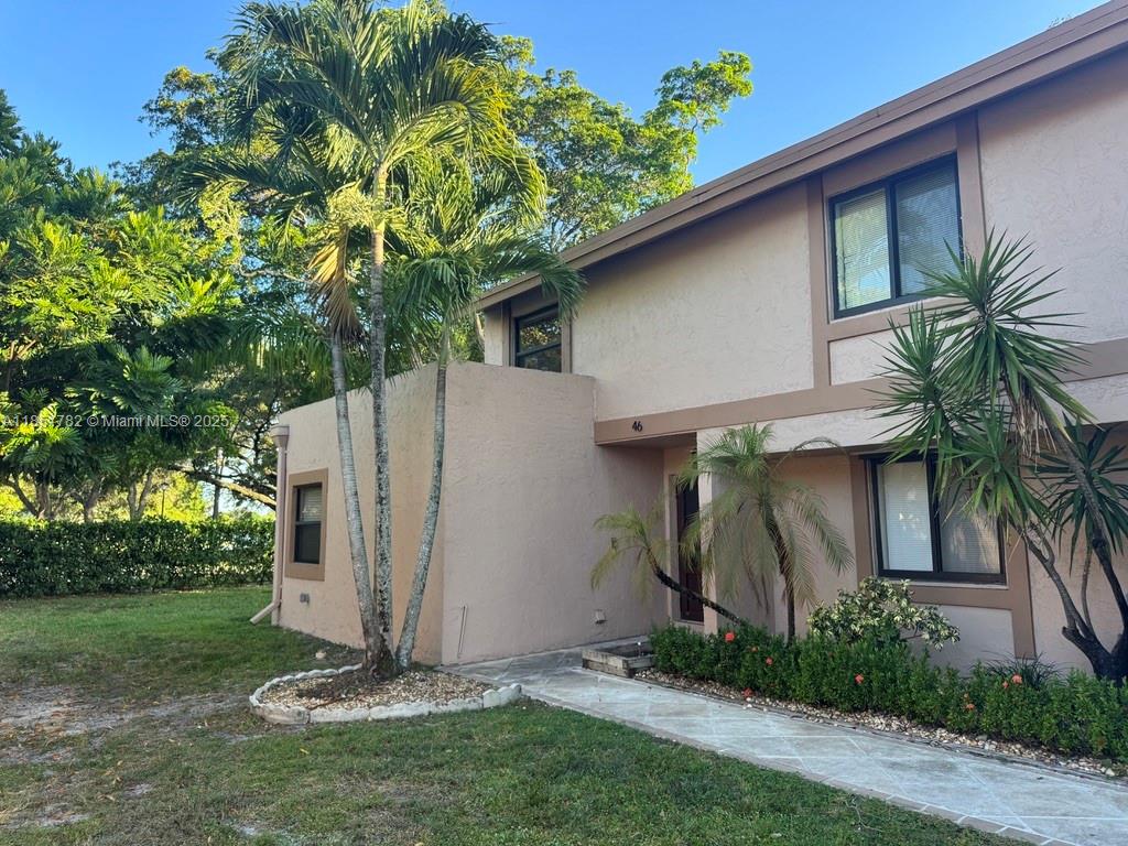 46 Chestnut Cir # 46