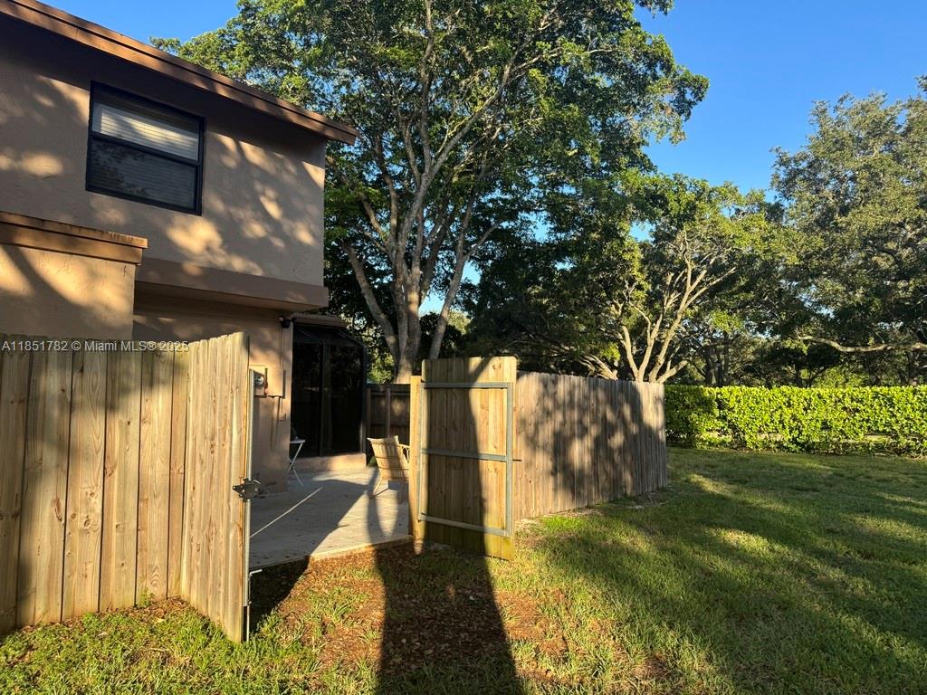 46 Chestnut Cir # 46