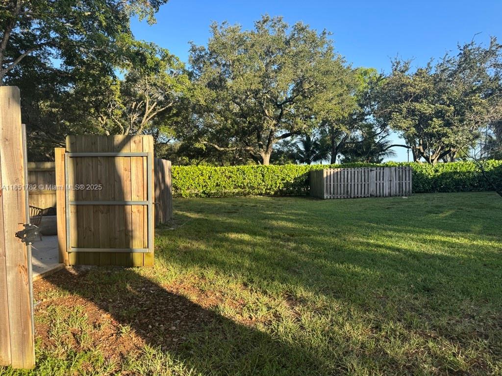46 Chestnut Cir # 46