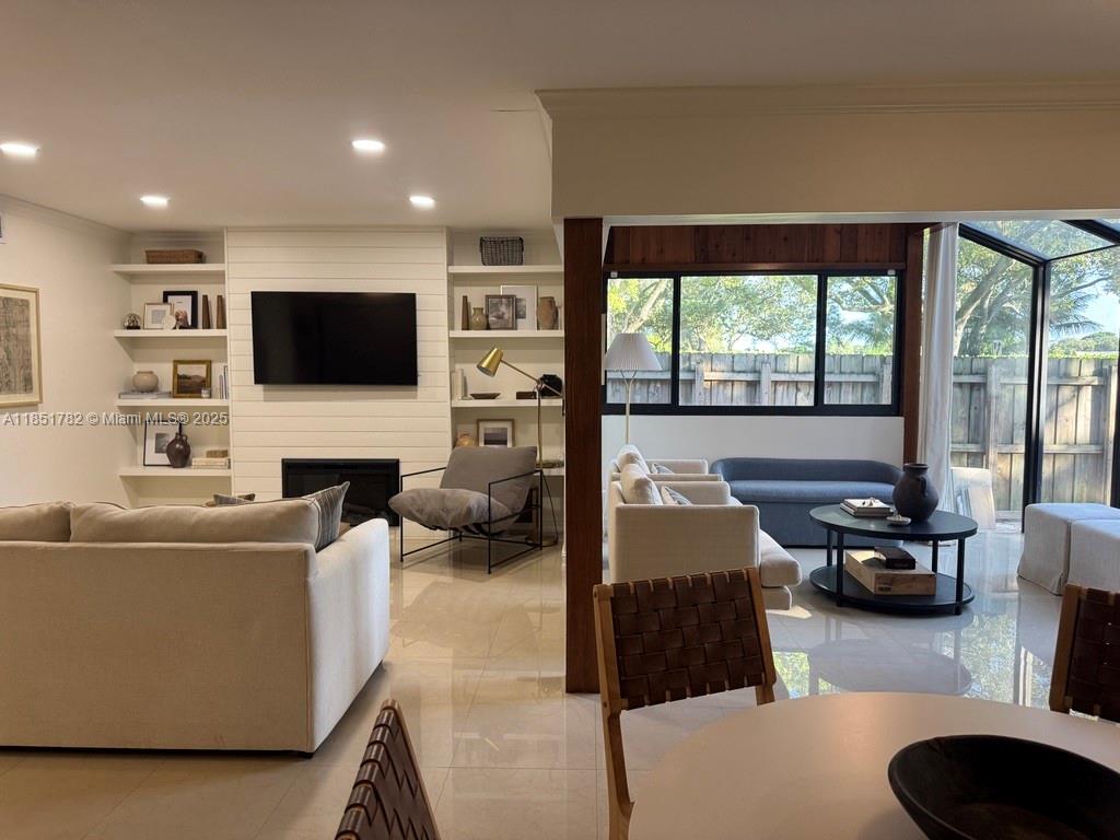 46 Chestnut Cir # 46