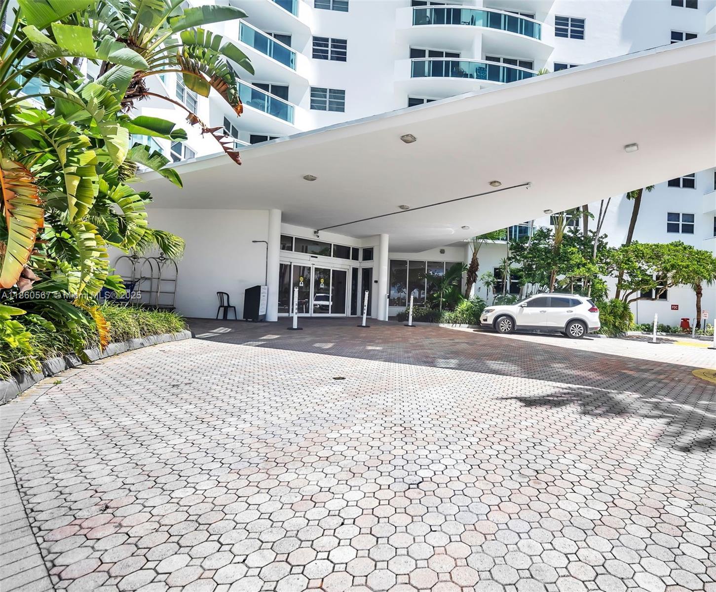 3001 S Ocean Dr # 403