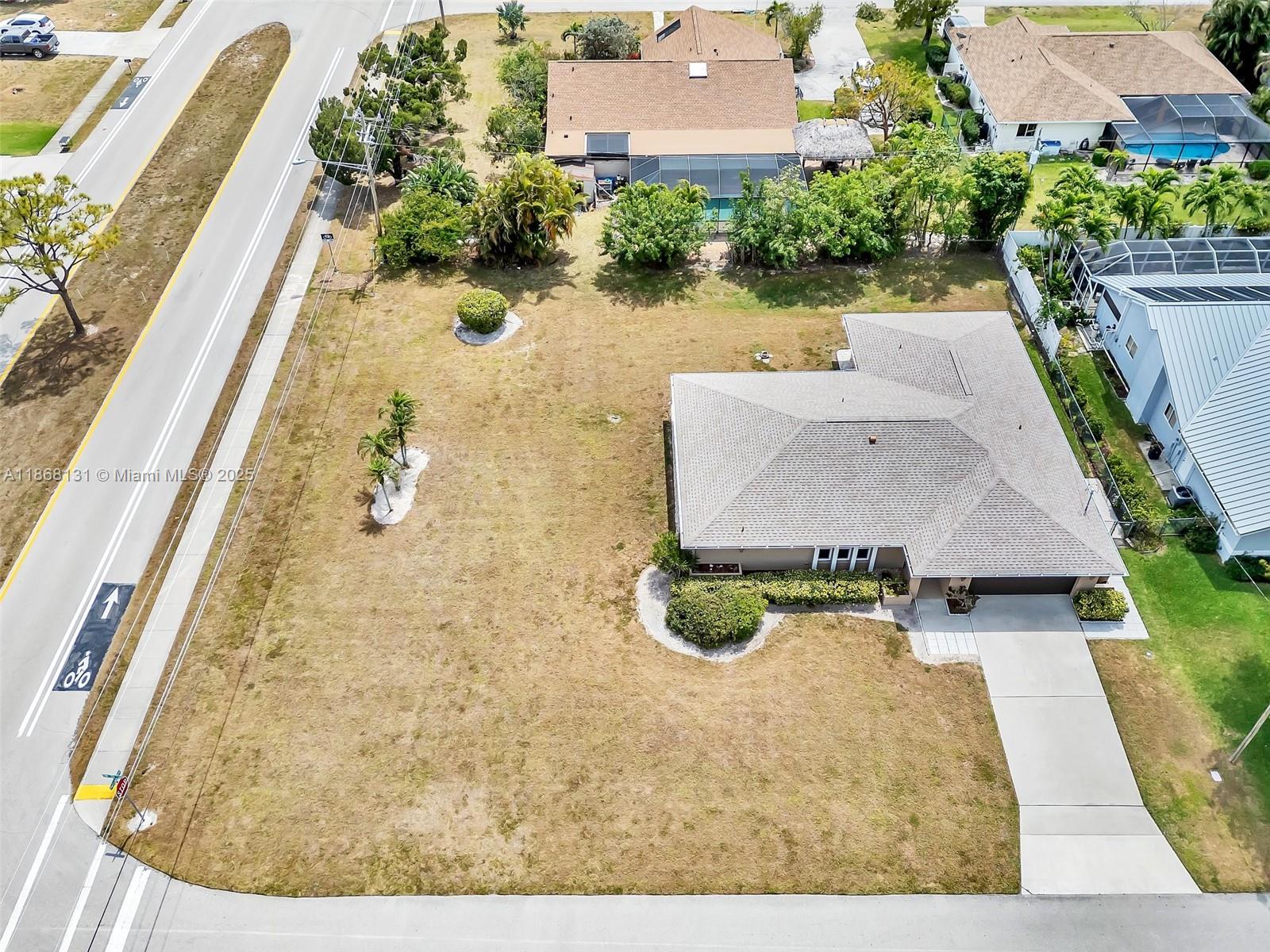 404 SW 33rd Ter