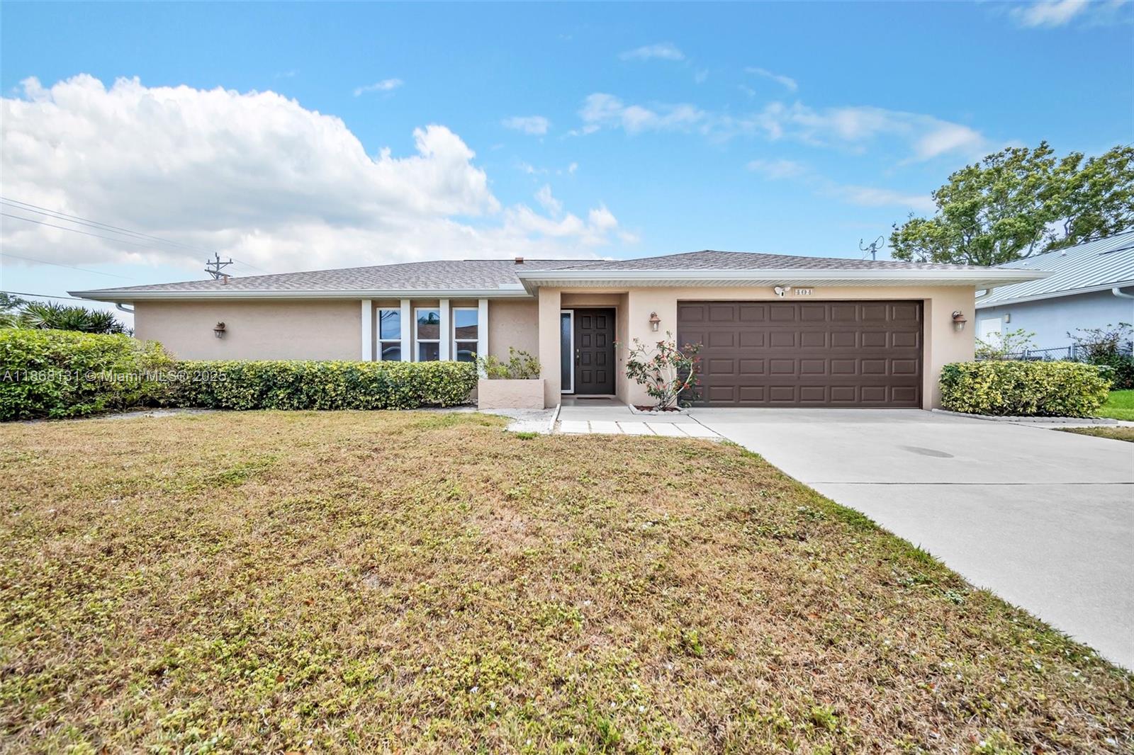 404 SW 33rd Ter