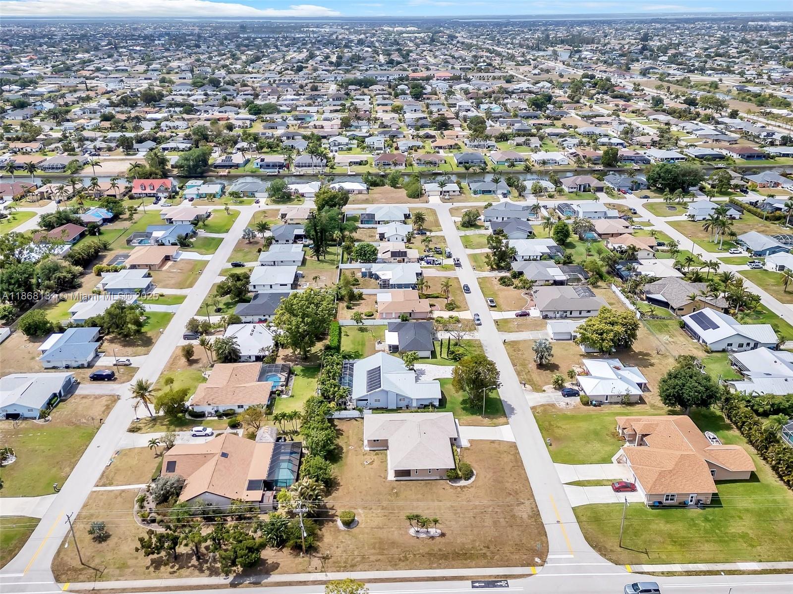 404 SW 33rd Ter