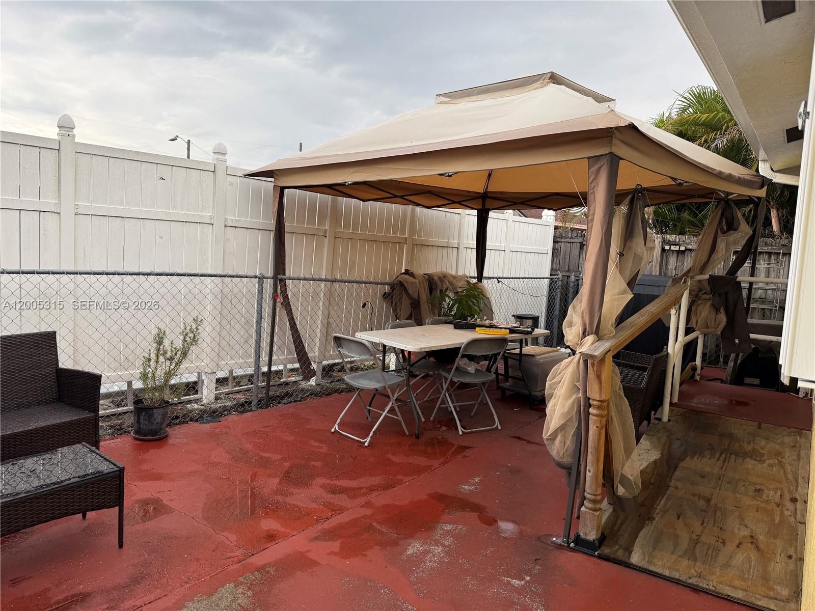 1212-1214 SW 30th Ct