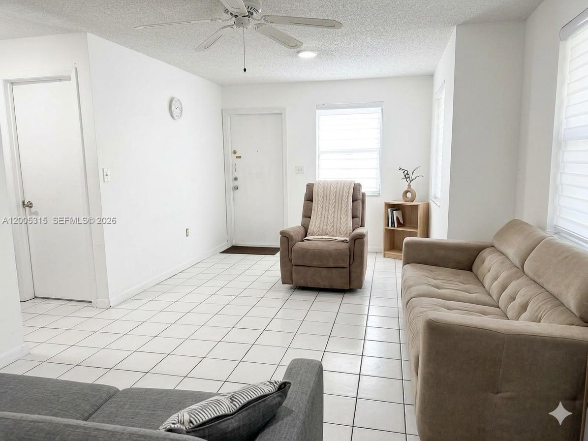 1212-1214 SW 30th Ct