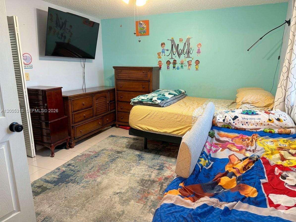 1212-1214 SW 30th Ct