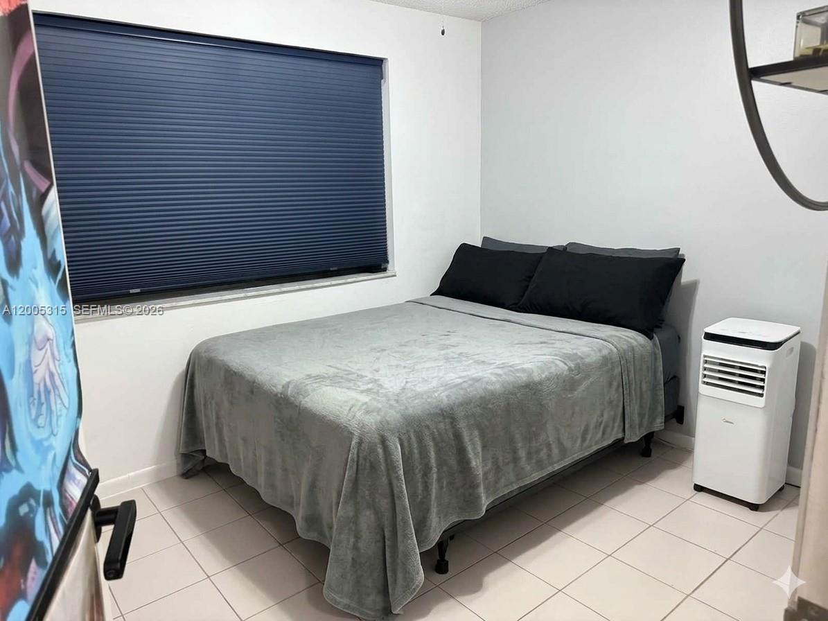 1212-1214 SW 30th Ct