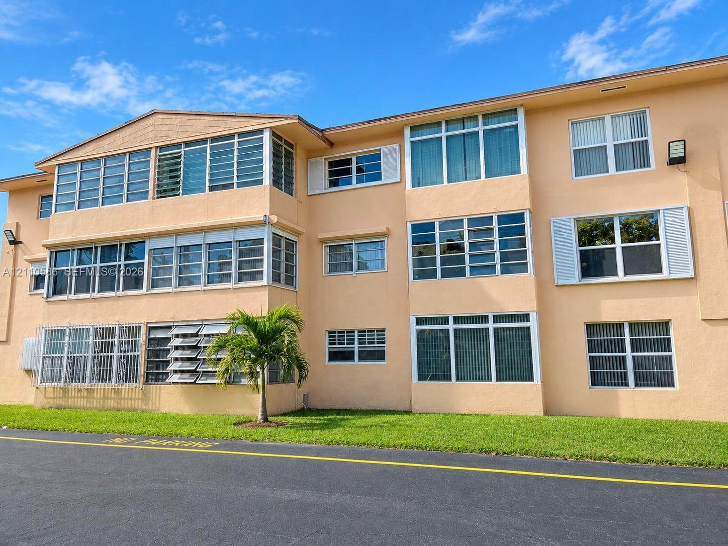 120 Royal Palm Rd # 110