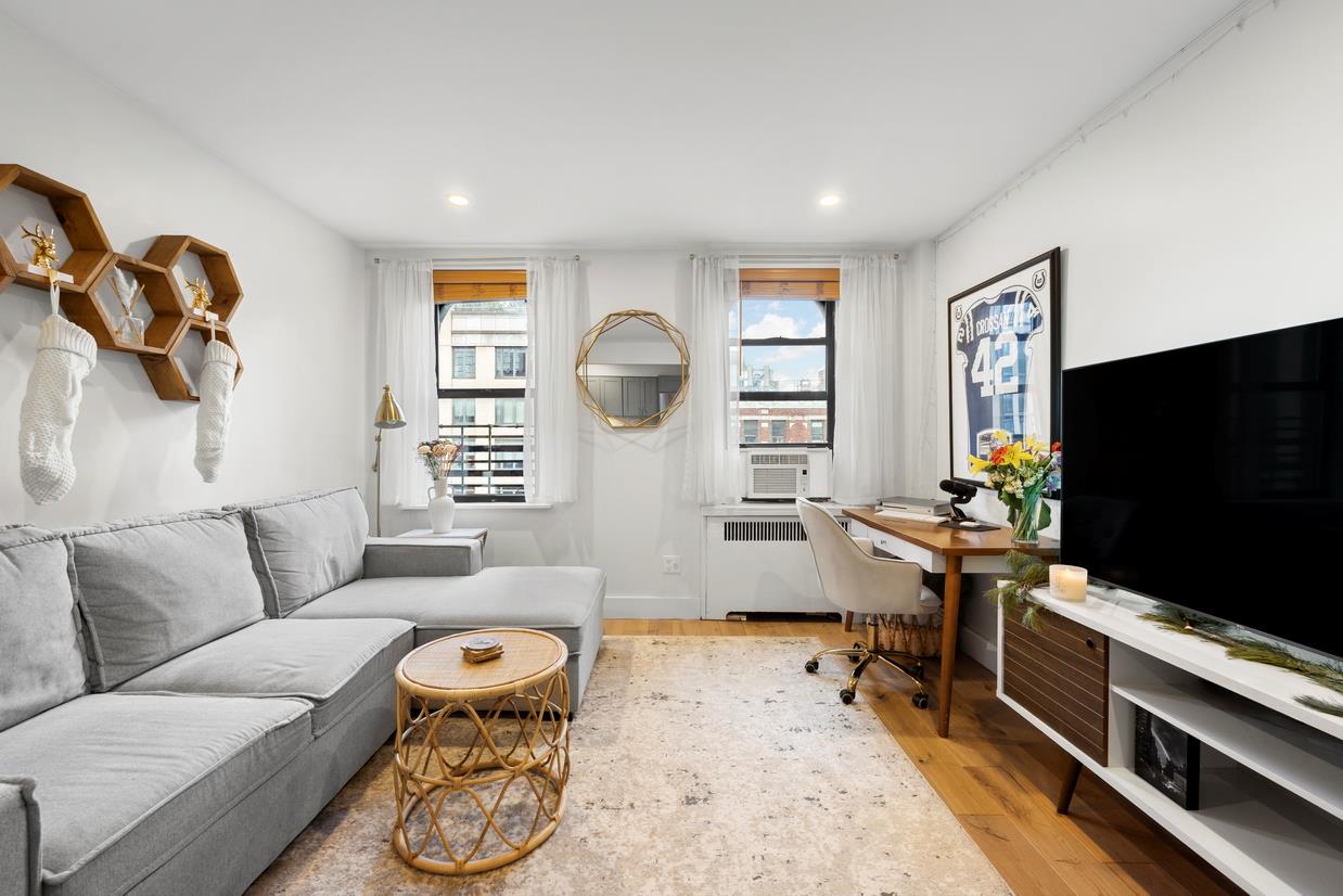 361 E 50TH Street 6C