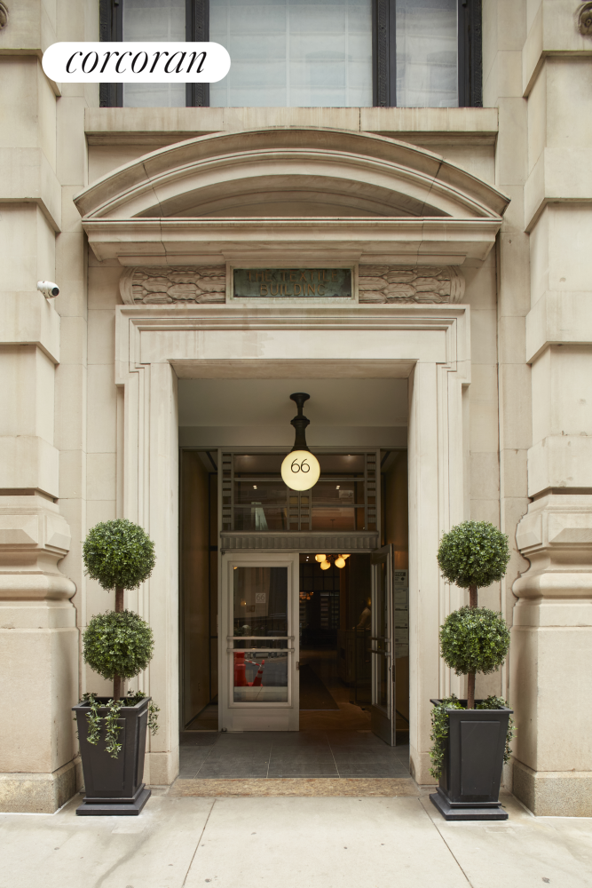 66 LEONARD Street 12A