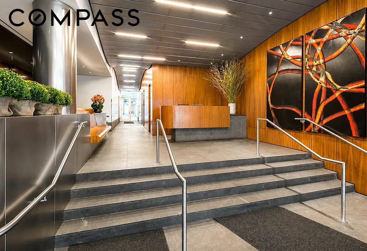311 W Broadway 7G
