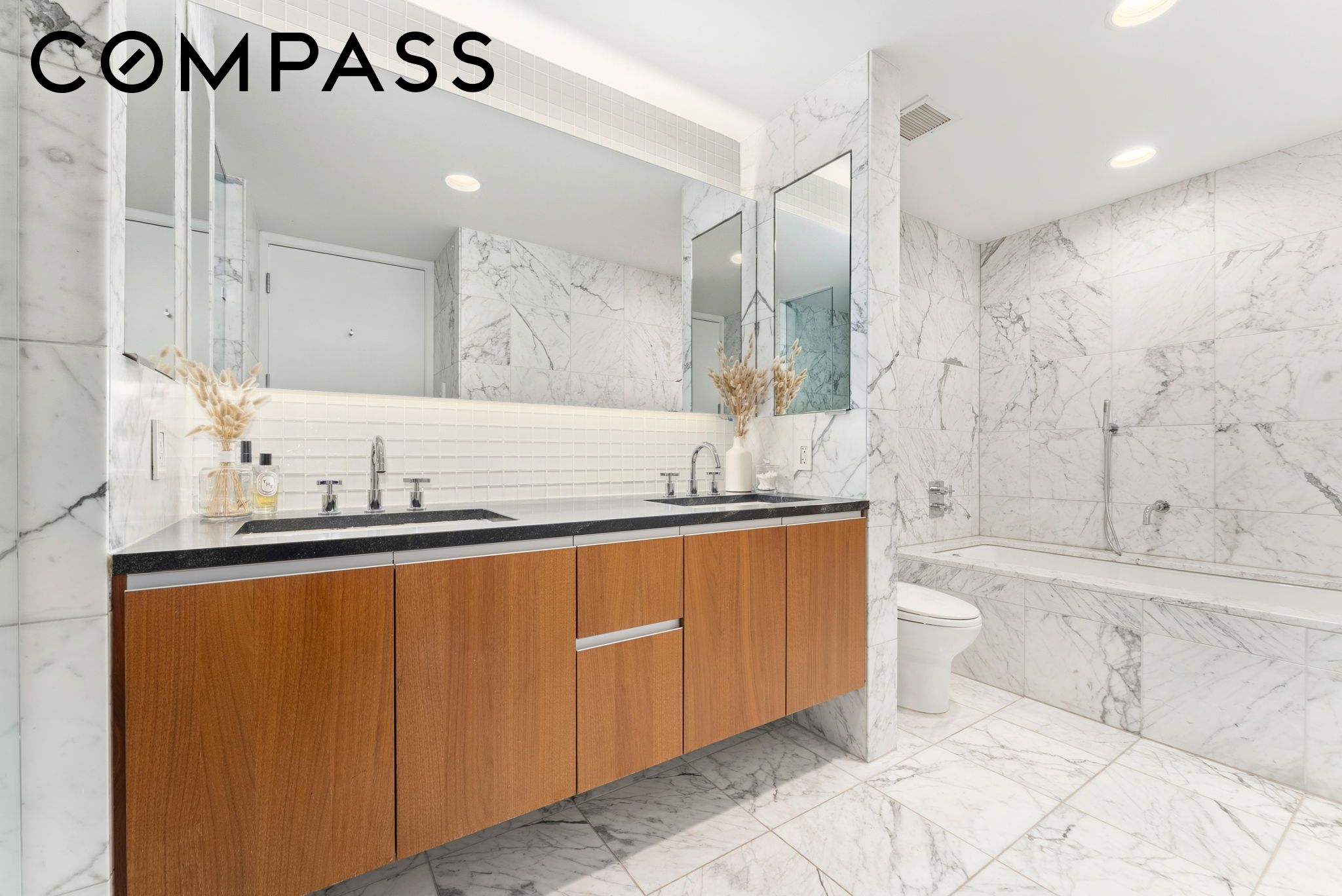 311 W Broadway 7G
