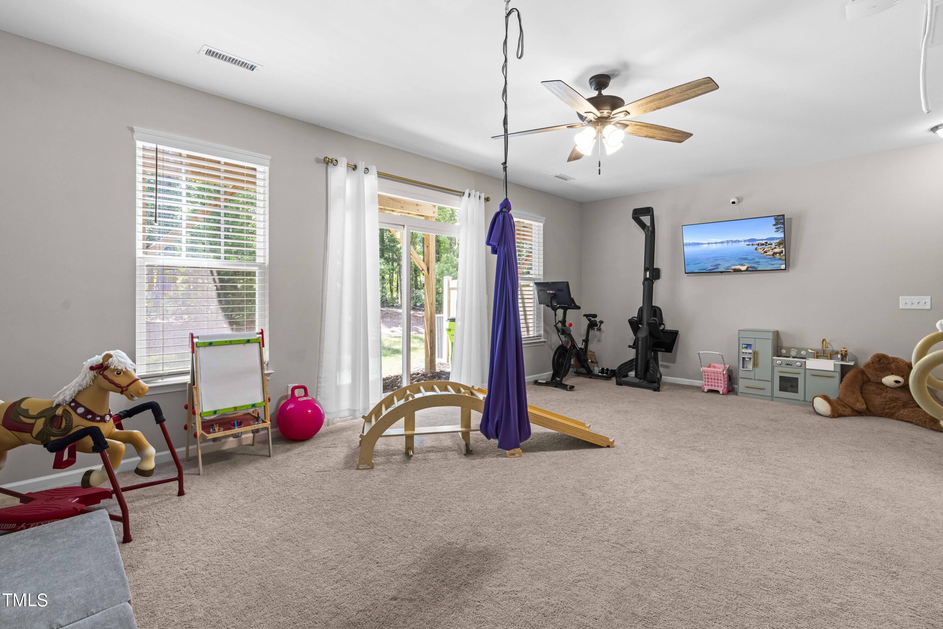 1041 Lathrop Lane