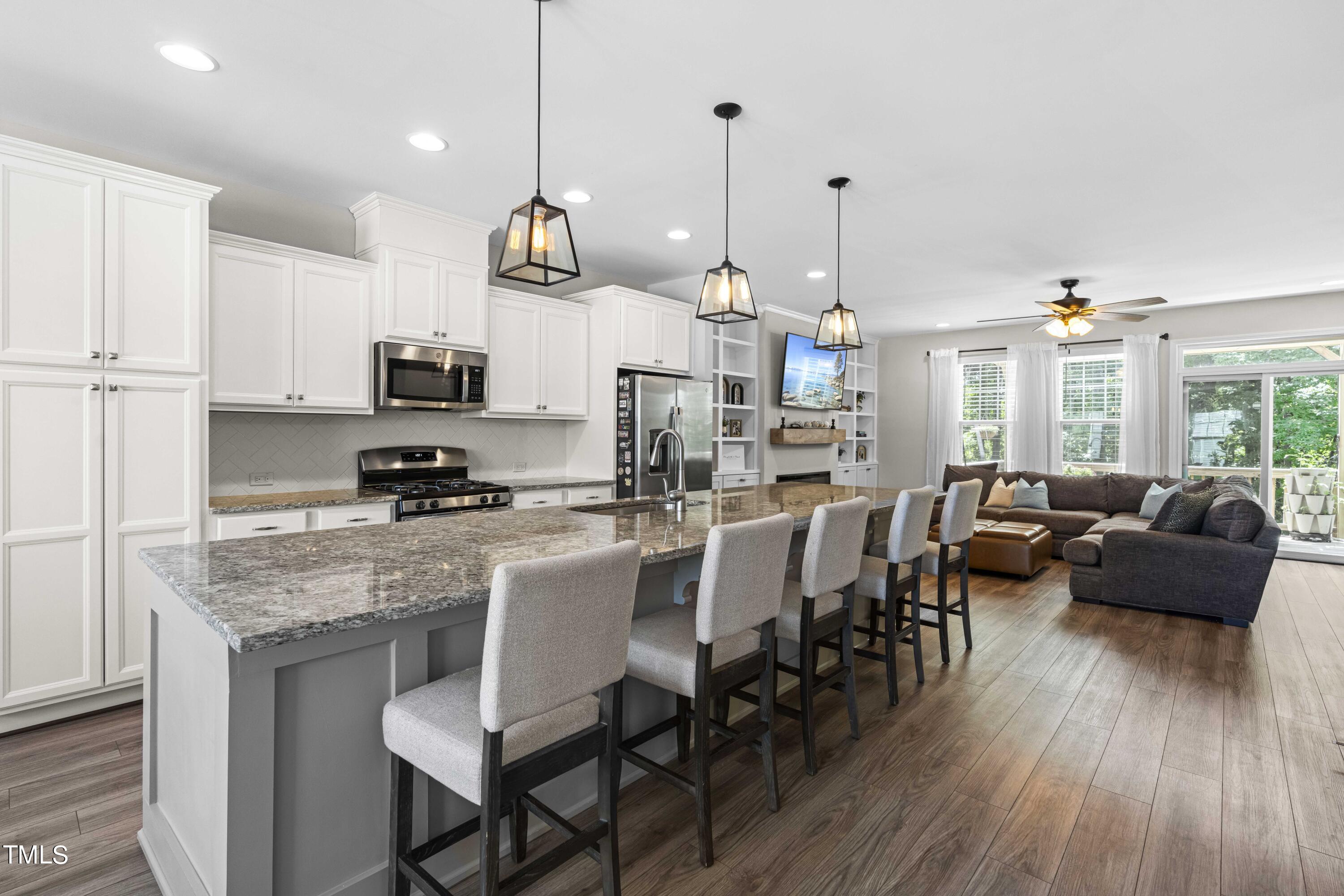 1041 Lathrop Lane