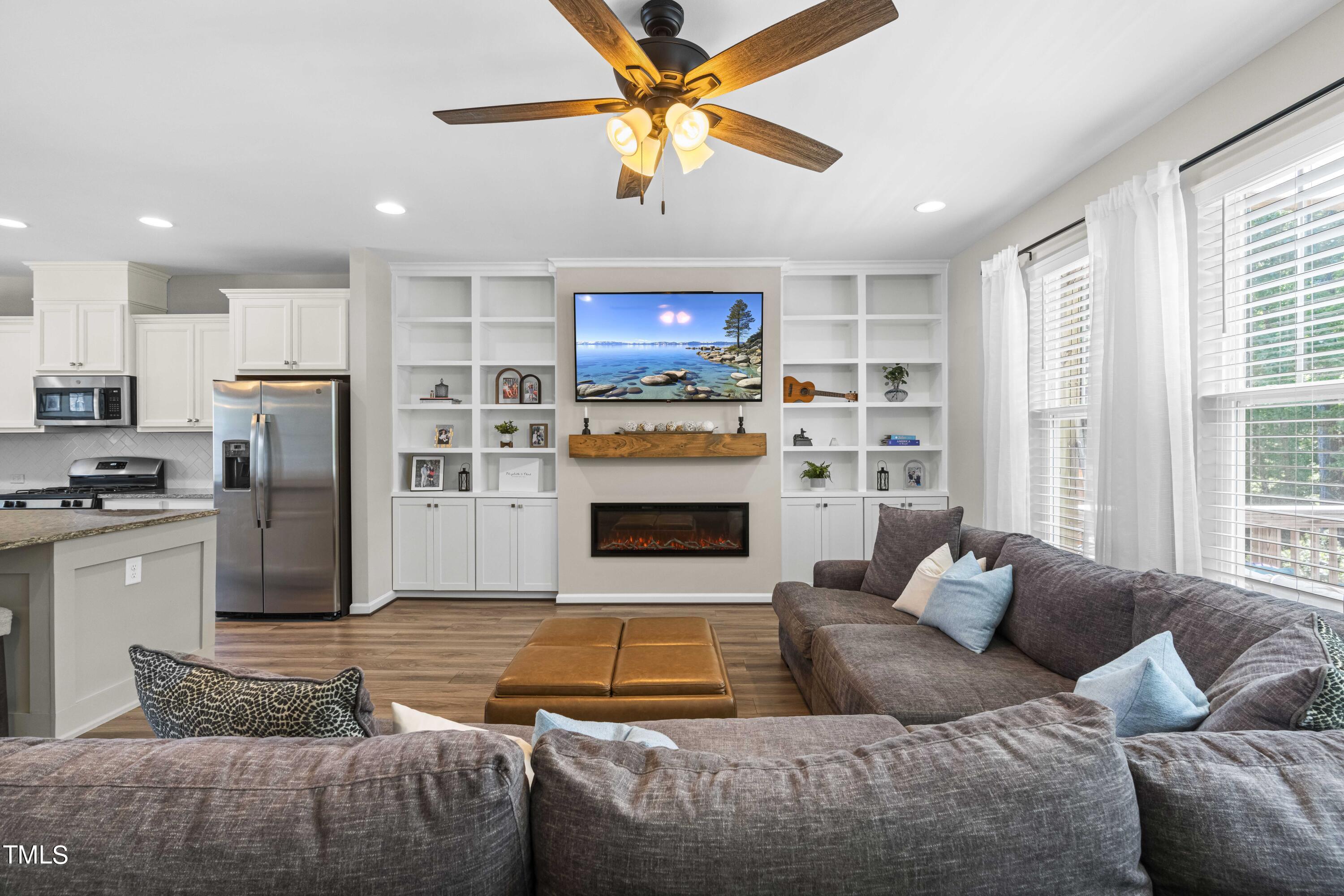 1041 Lathrop Lane