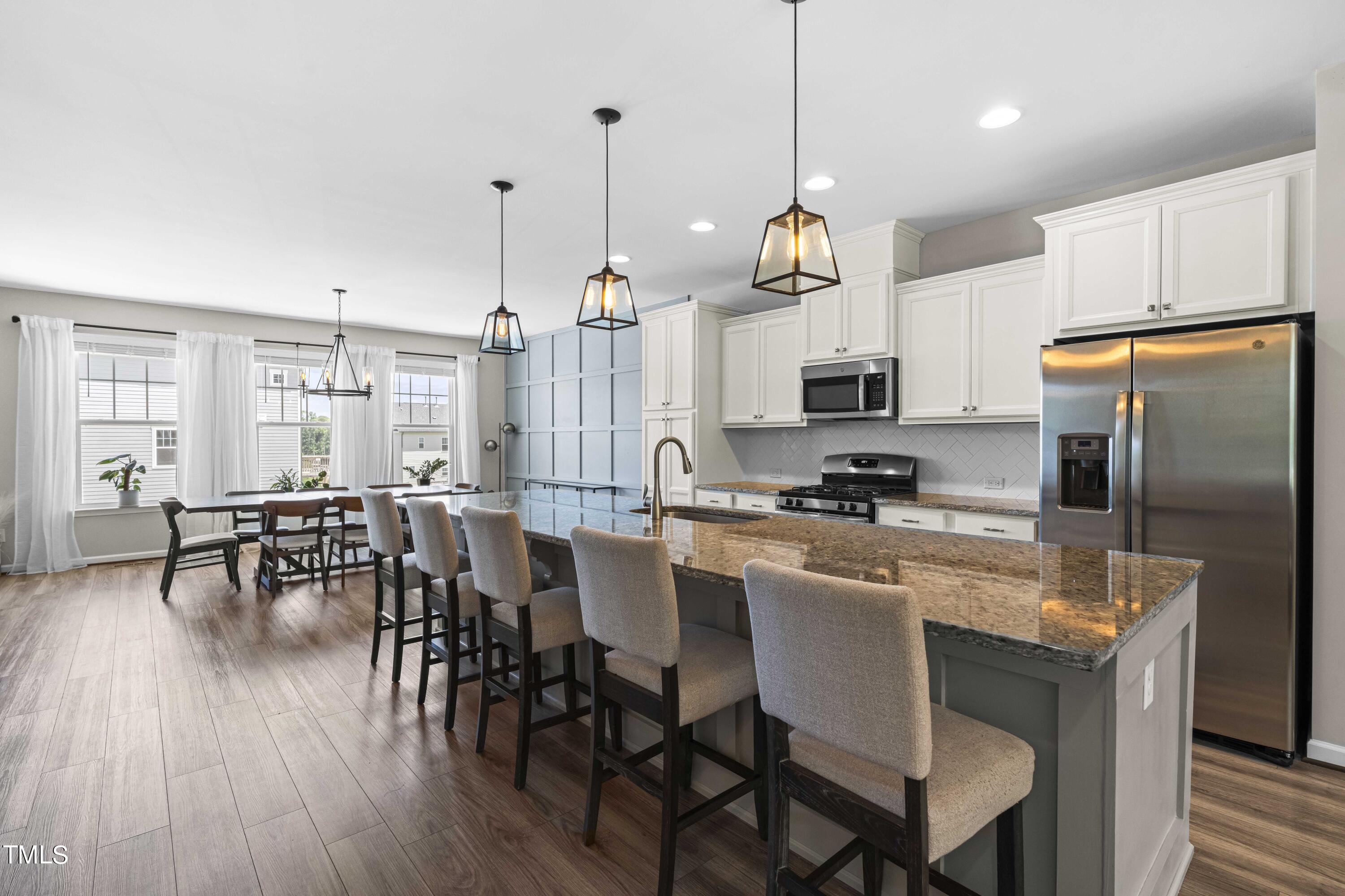 1041 Lathrop Lane