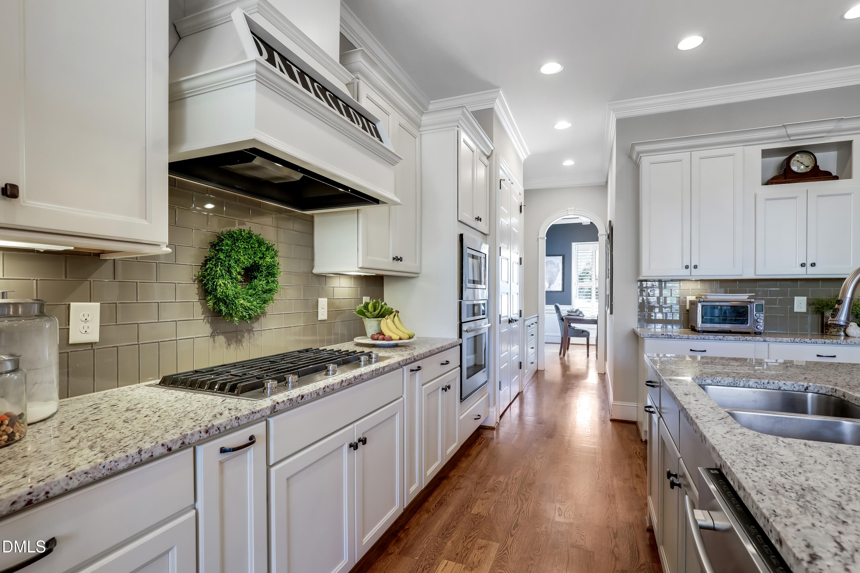 2516 Maroni Drive