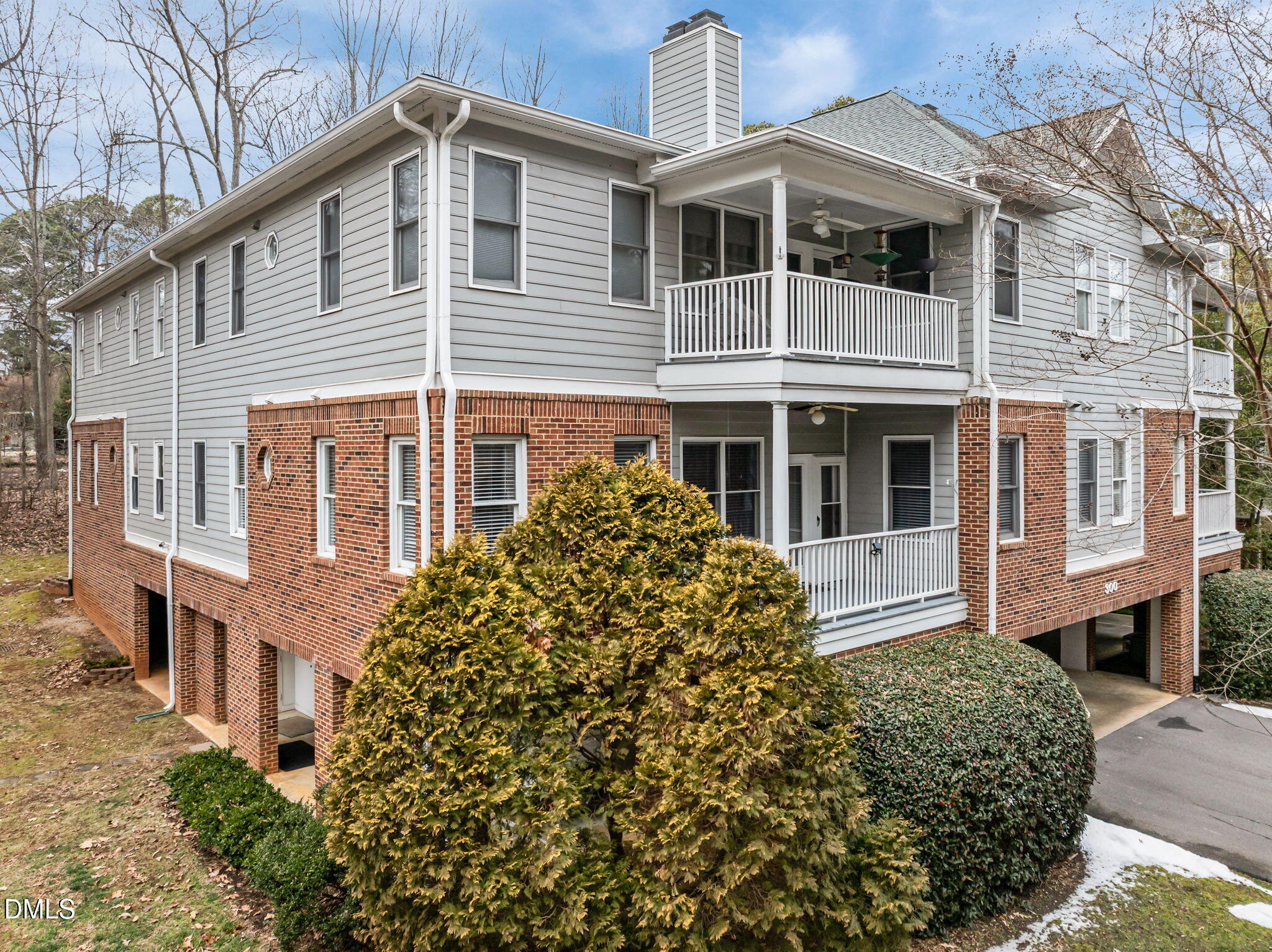 312 Lord Byron Court