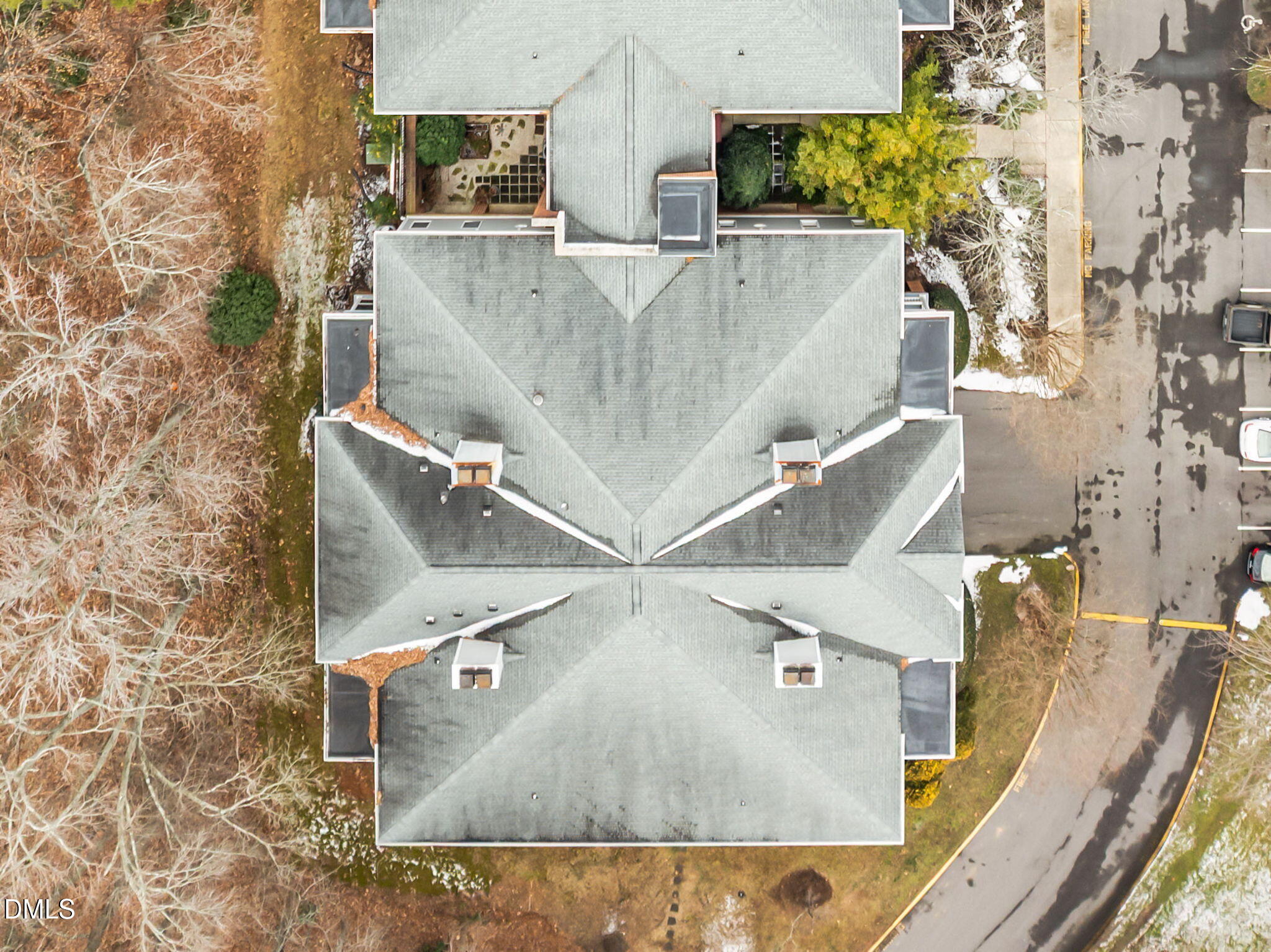 312 Lord Byron Court
