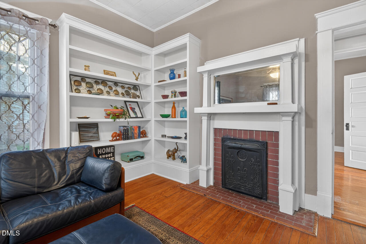 119 W Lynch Street