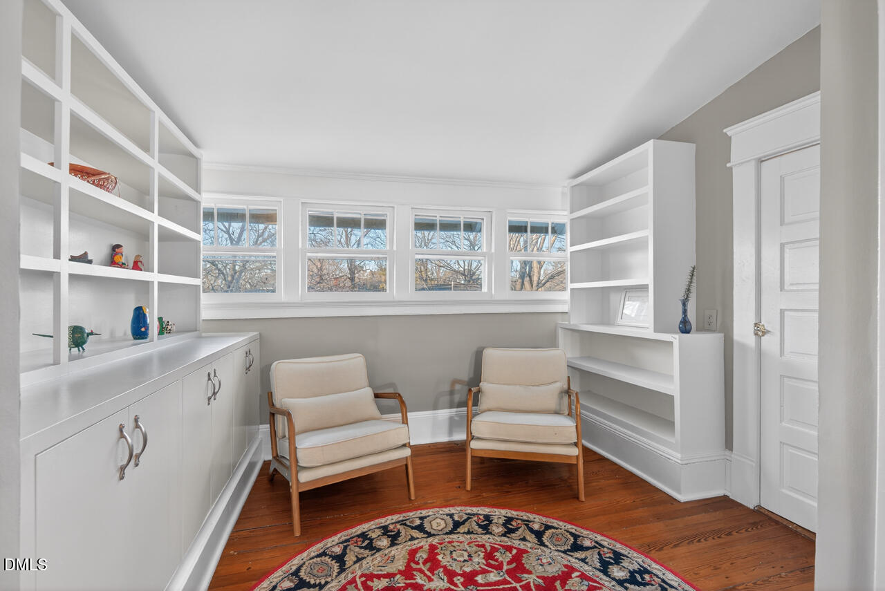 119 W Lynch Street