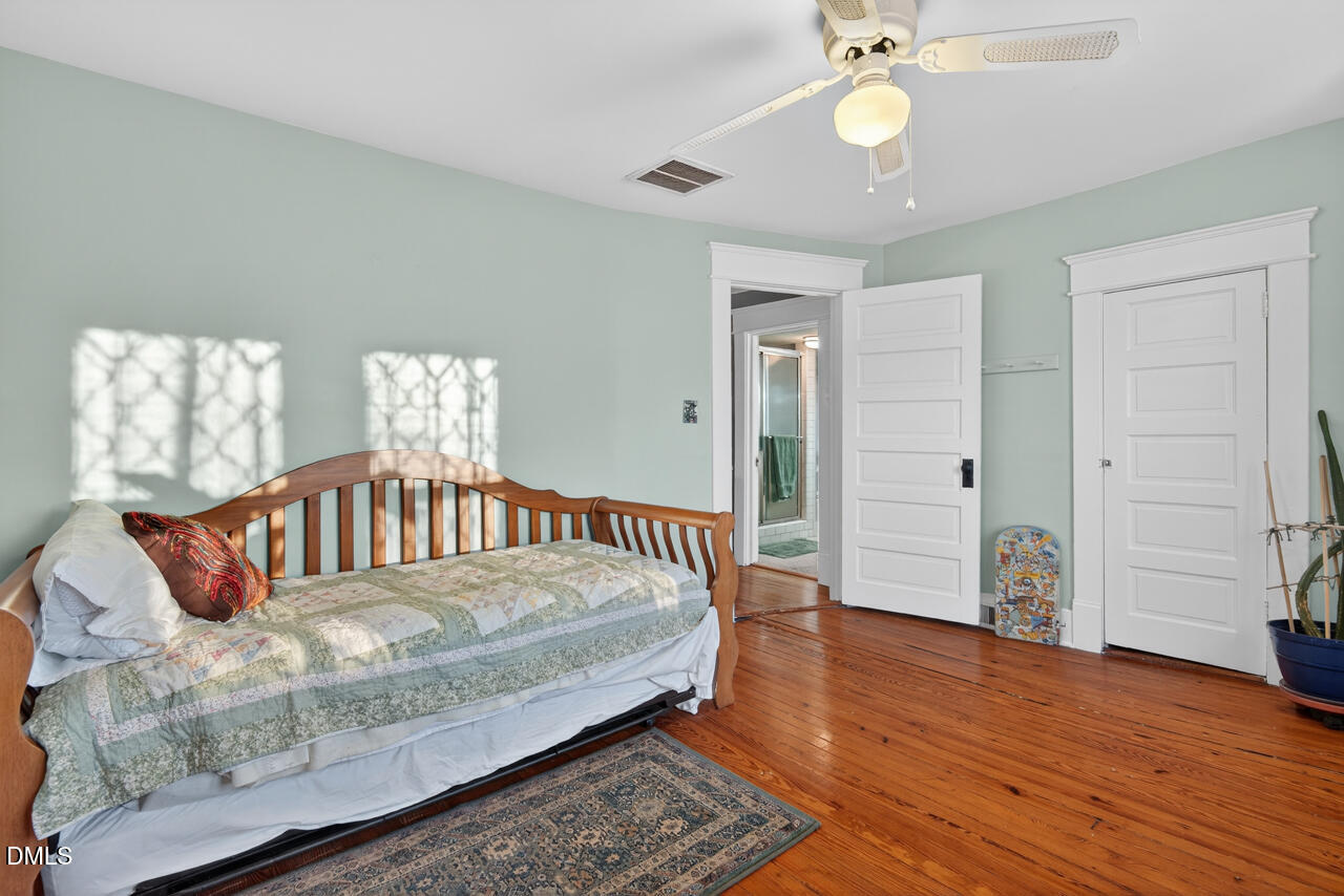 119 W Lynch Street