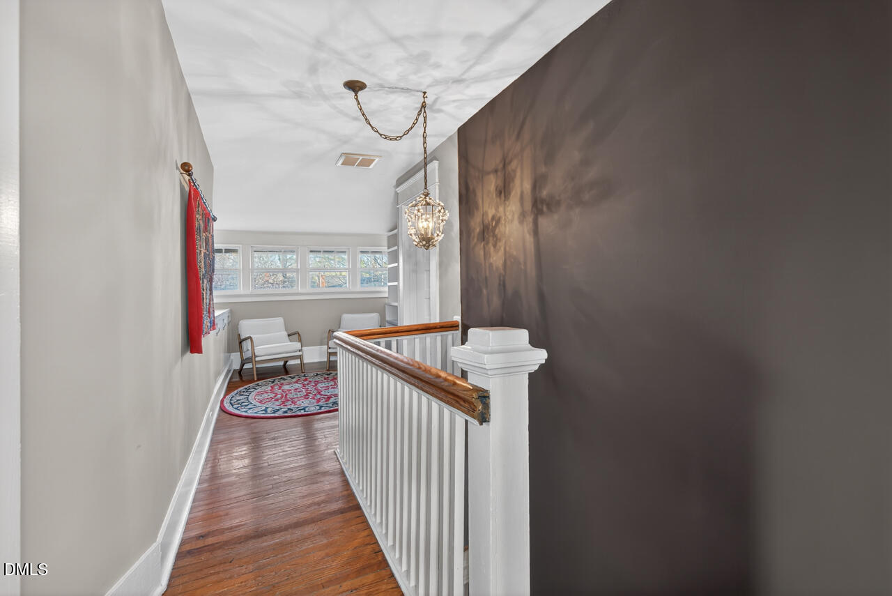 119 W Lynch Street