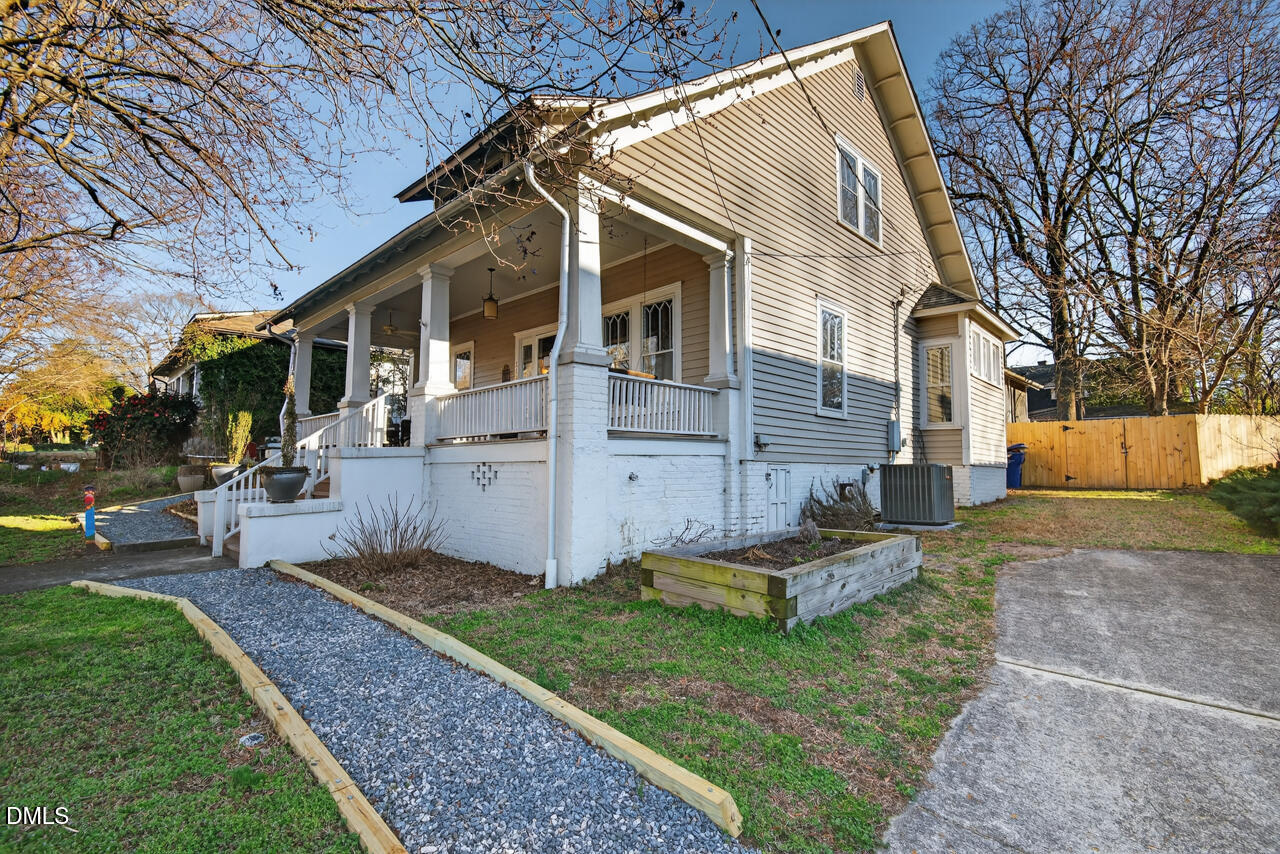 119 W Lynch Street
