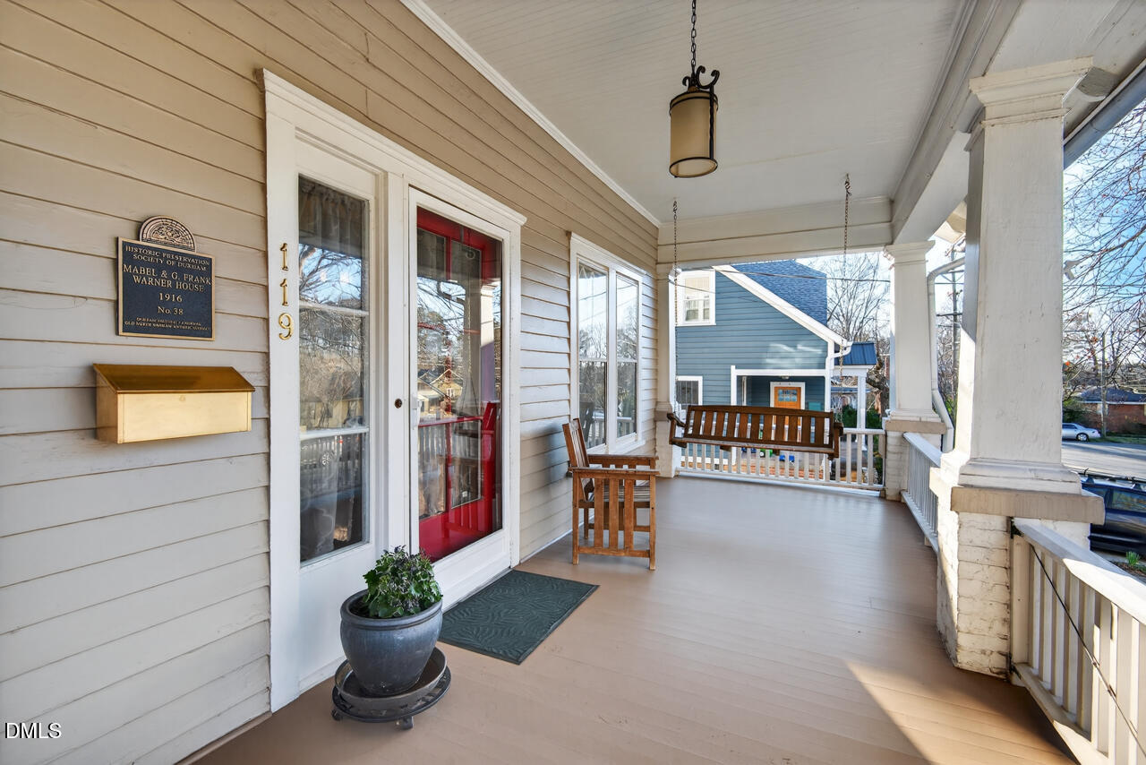 119 W Lynch Street