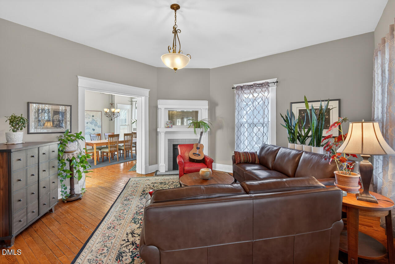 119 W Lynch Street