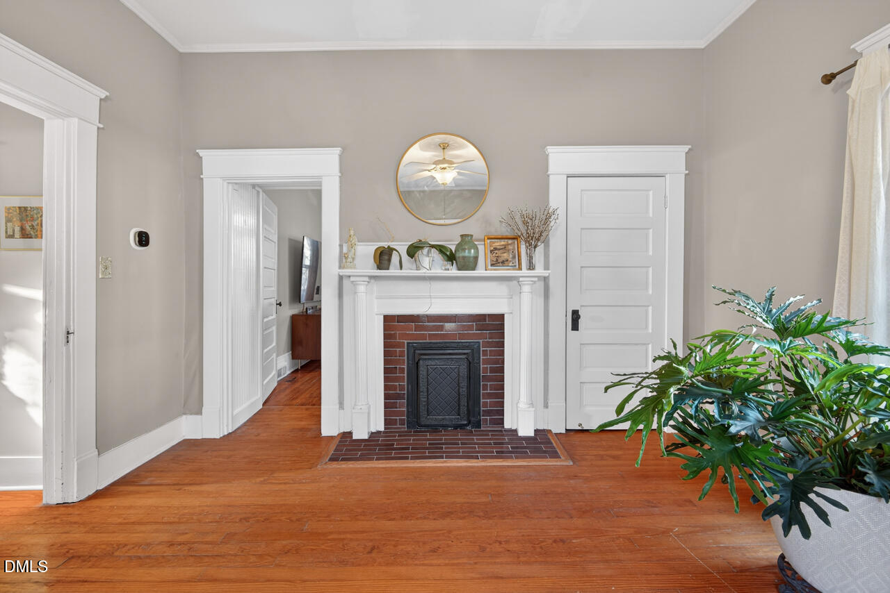 119 W Lynch Street
